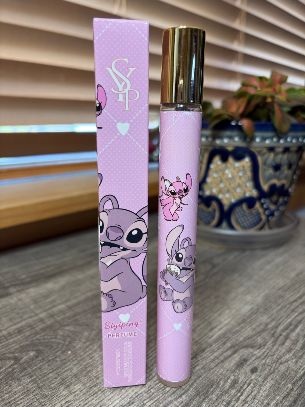🌹5 for $25🌹 Siyping Stitch Spray Travel Perfume